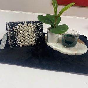 Sondra Roberts crossbody